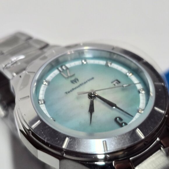 TechnoMarine Luna Tides Women's Watch w/ Mother of Pearl Dial 33mm (TM-826000) - Picture 7 of 11